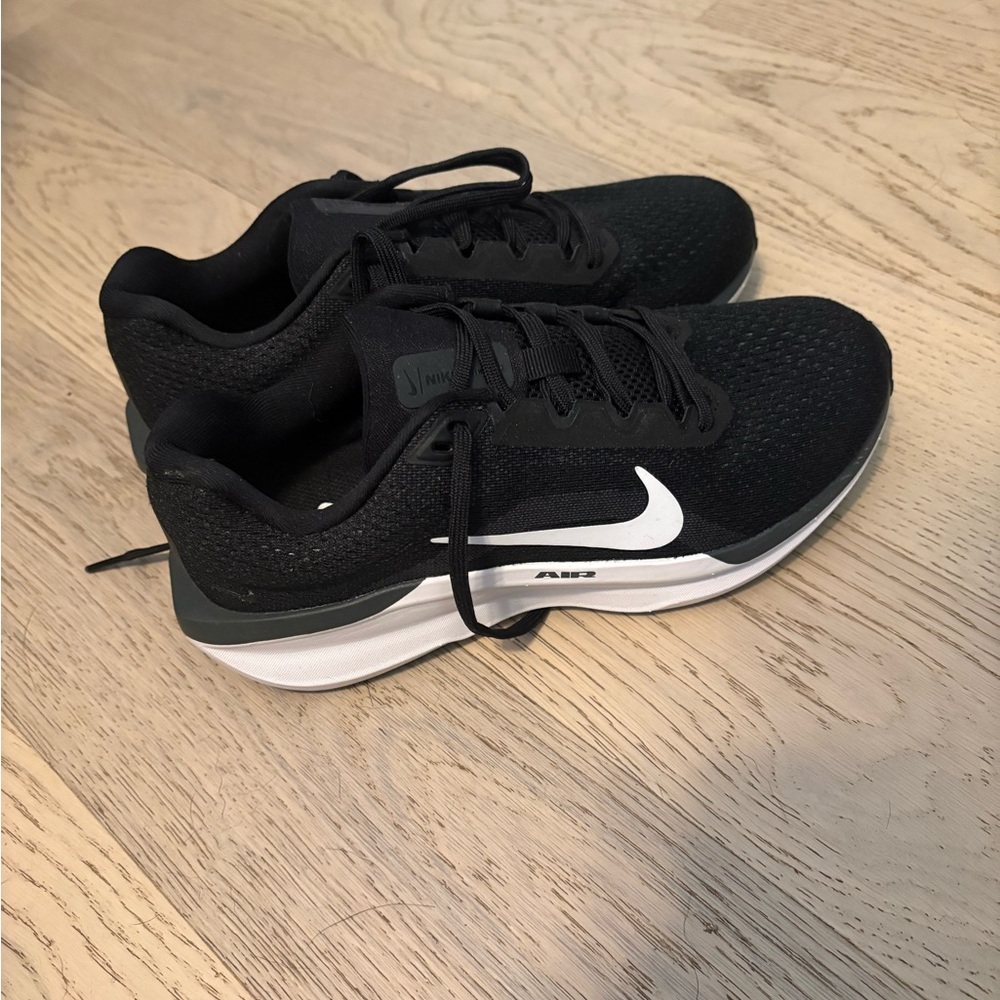 Nike Black and Gray Athletic Shoes